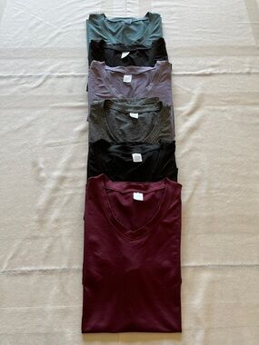 Perfect Women's V-Neck Short Sleeve Tee   Bundle Of 6 Various Colors Size Large